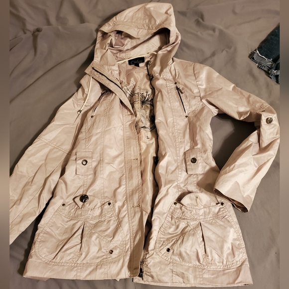 Click collection, size small, beige/flush color - Picture 1 of 3